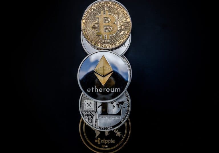 Diversification in Crypto: Maximizing Returns and Minimizing Risks