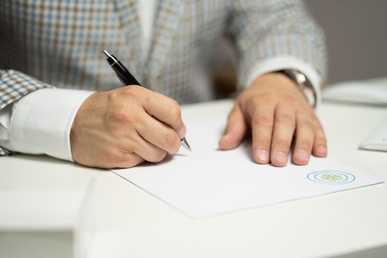 smart contracts on blockchain