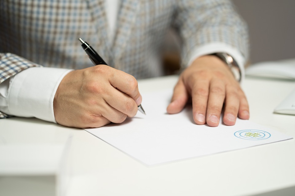 smart contracts on blockchain